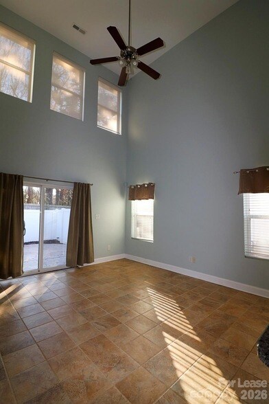 Building Photo - 2090 Shady Pond Dr