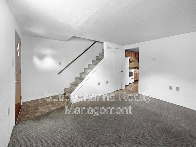 Building Photo - 2 Arwin Dr