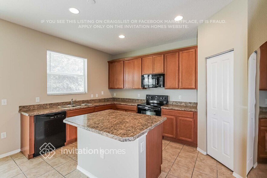 Building Photo - 7625 Tangle Rush Dr