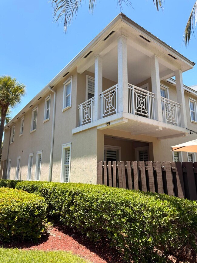 Building Photo - 7407 NW 108th Path