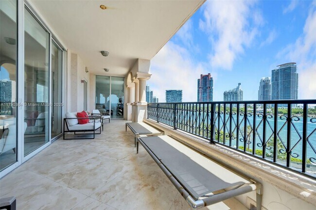 Building Photo - 7154 Fisher Island Dr
