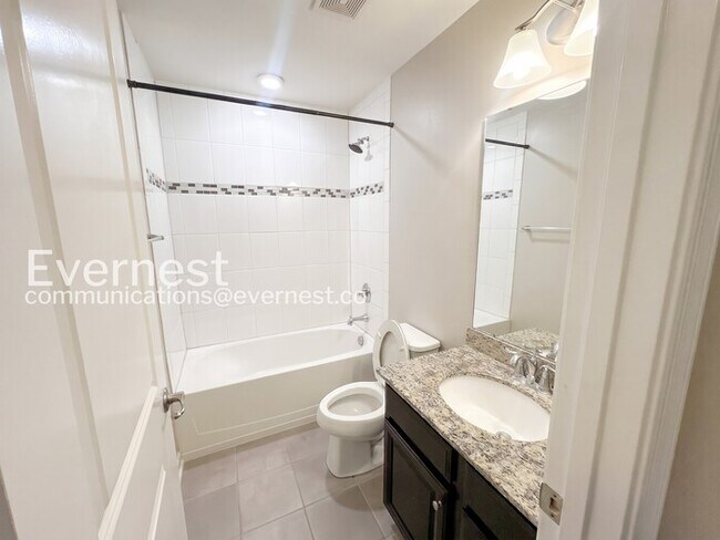 Building Photo - Limited Time Special Offer / 4 Bed, 2.5 Bath Home with Garage / Pet-Friendly / Vouchers Accepted ...