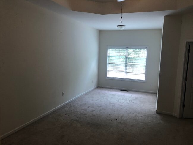 Building Photo - 8156 Primanti Blvd