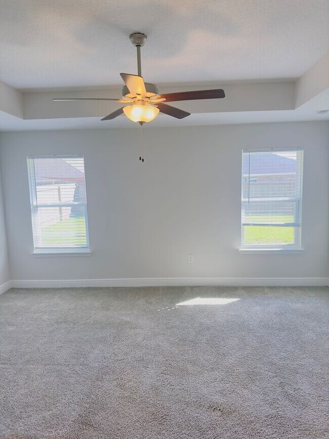 Building Photo - 4 bed/2 bath New Construction Home in Embe...