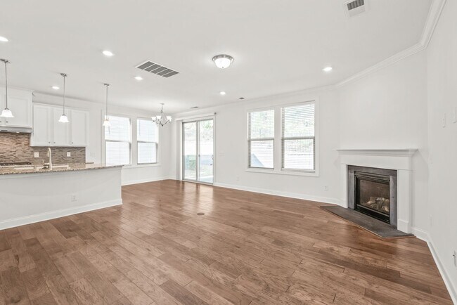 Building Photo - Beautiful Home in Prime Ballantyne Location