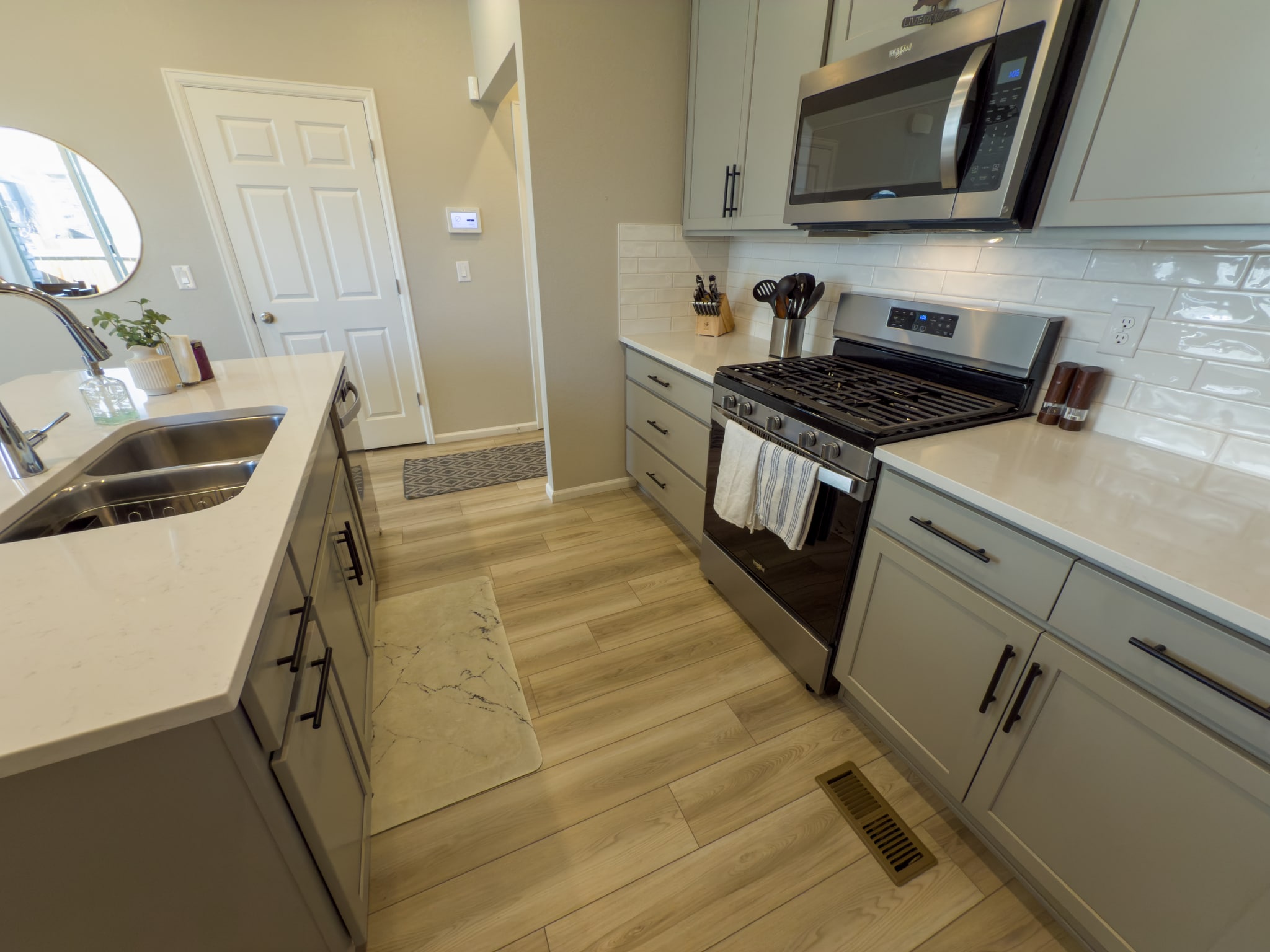 Building Photo - 752 N Shawnee St