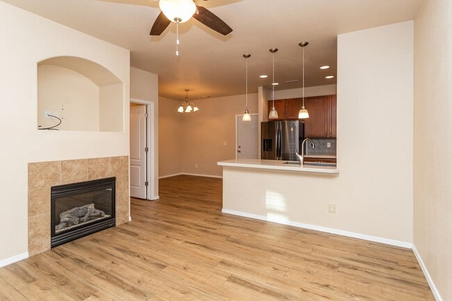 Building Photo - Modern 2-Bed, 2.5-Bath Townhouse in Desirable Norwood Neighborhood!
