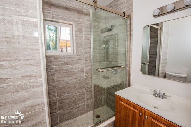 Building Photo - Beautiful 2Bdm 2Ba Unit in Central Las Veg...