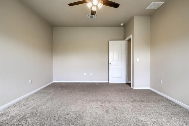 Building Photo - 102 Sulphur River Lp