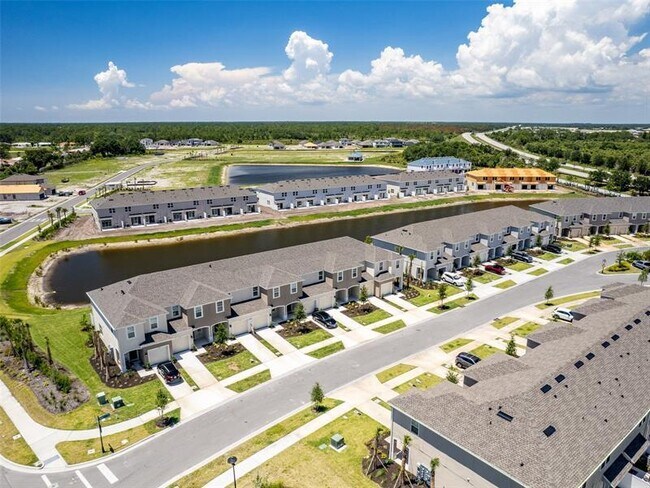 Building Photo - 5728 Haven Ter