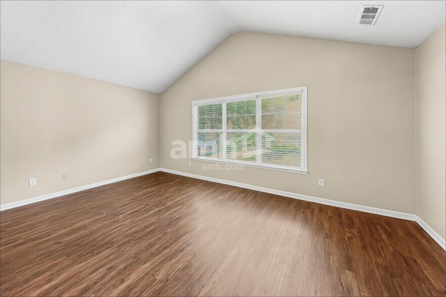 Building Photo - 3450 Ridgefair Dr