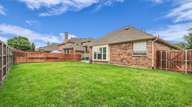 Building Photo - 2224 Crestridge Dr