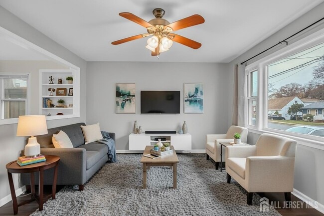 Building Photo - 58 Rose St