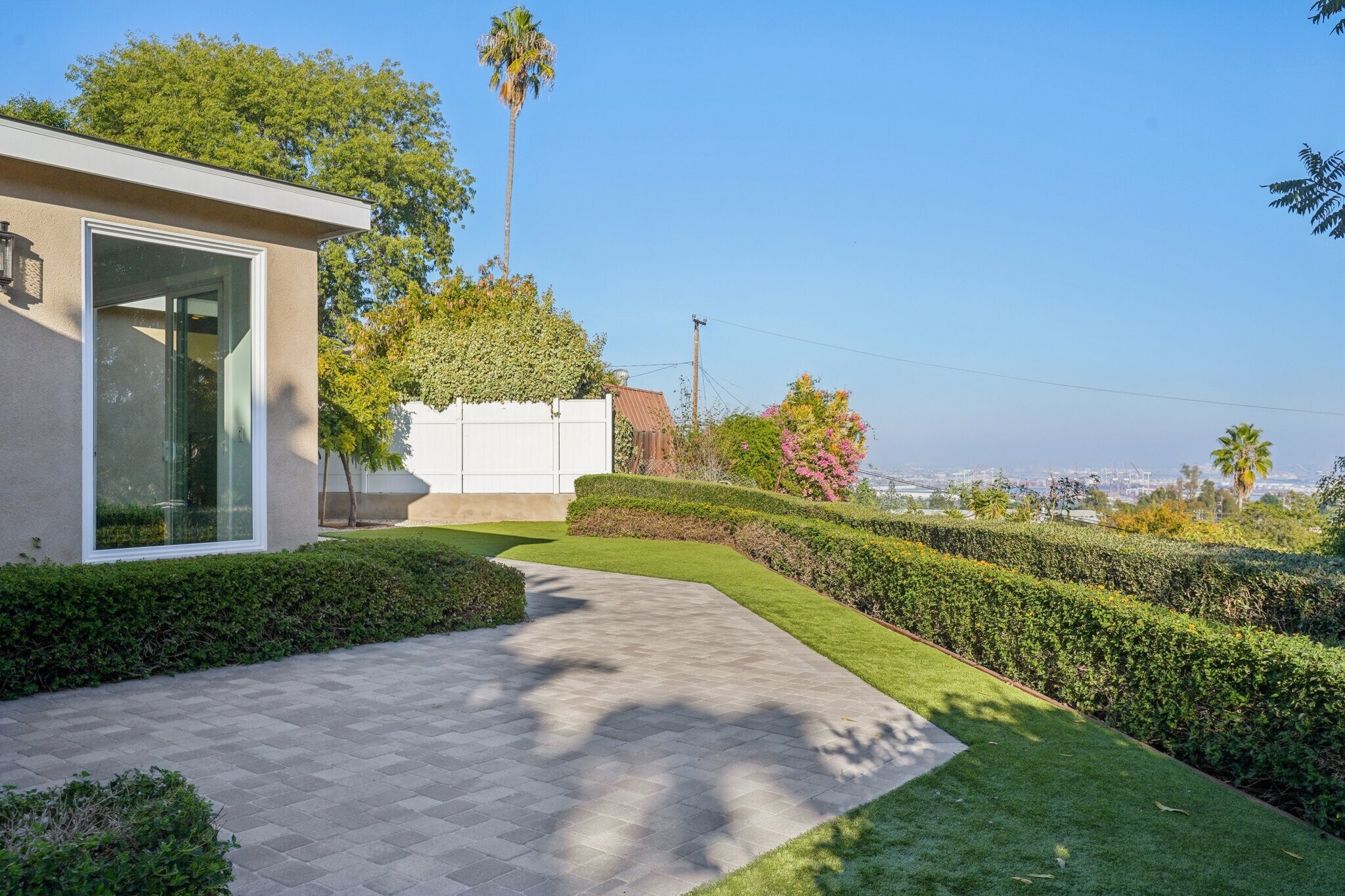 Building Photo - 1854 Homeworth Dr