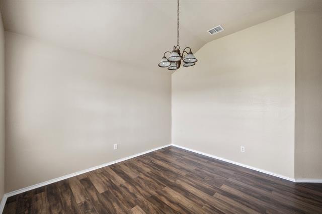 Building Photo - 812 Sierra Cir