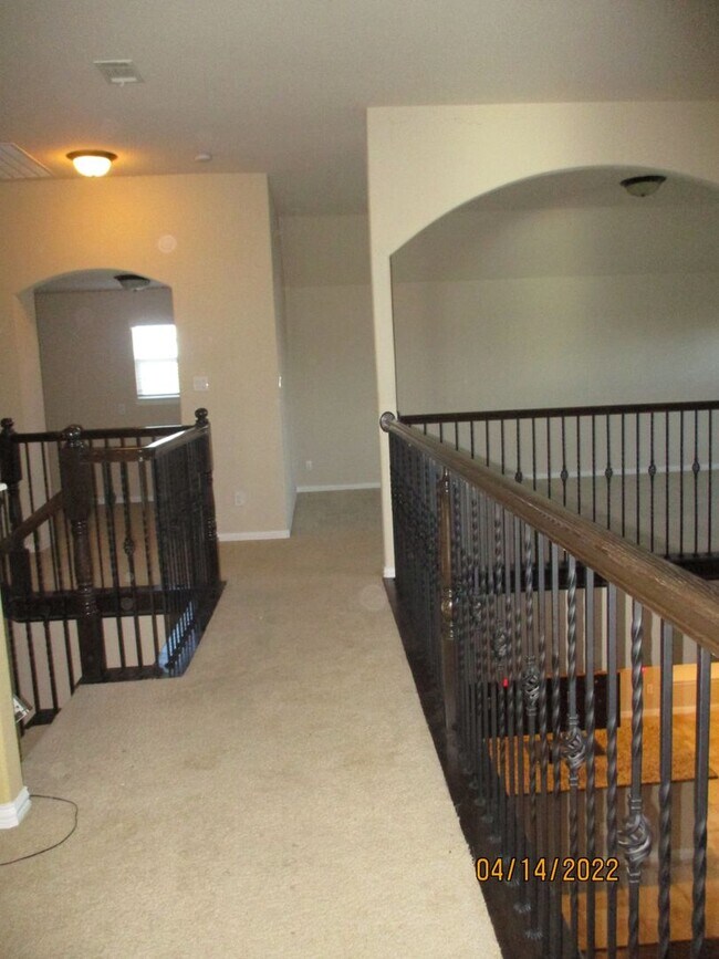 Building Photo - 2505 Mesa Glen Dr