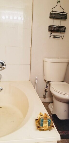 Building Photo - 410 NW 214th St