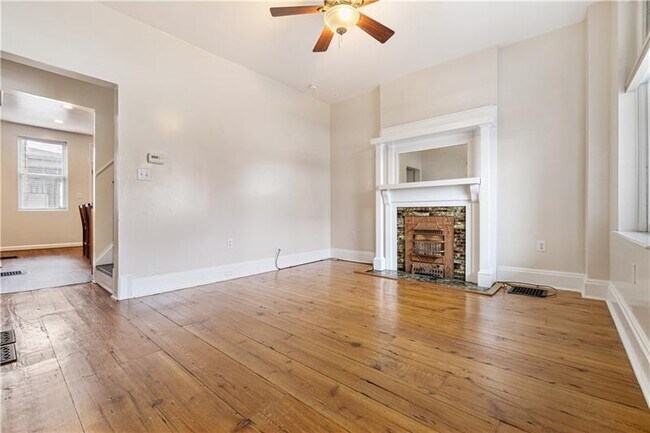 Building Photo - 414 Fisk St