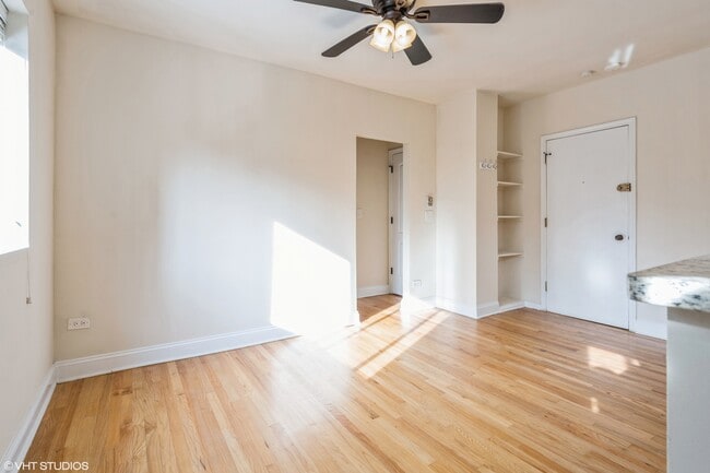 Building Photo - 1430 N Dearborn St