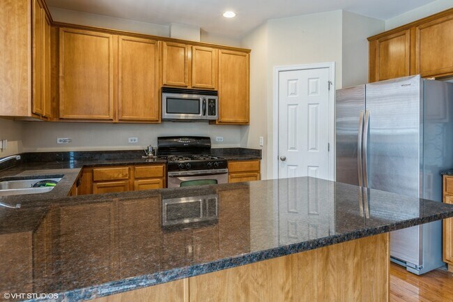 Building Photo - 912 Neudearborn Ln