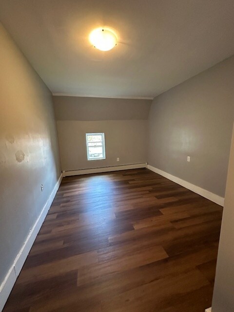 Building Photo - 457 Lake Ave