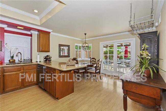 Building Photo - 7175 Summerfield Pl