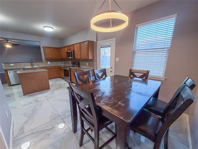 Building Photo - 5424 Sonoma Dr