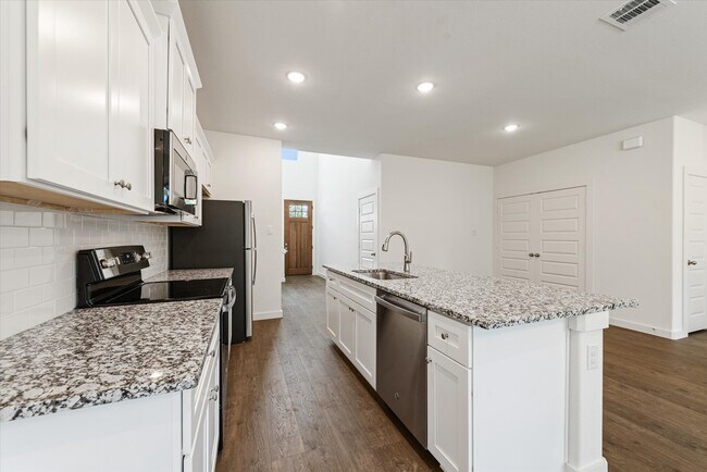 Building Photo - 1207 Chestnut Ct