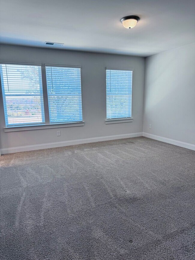 Building Photo - Savoy Floorplan
