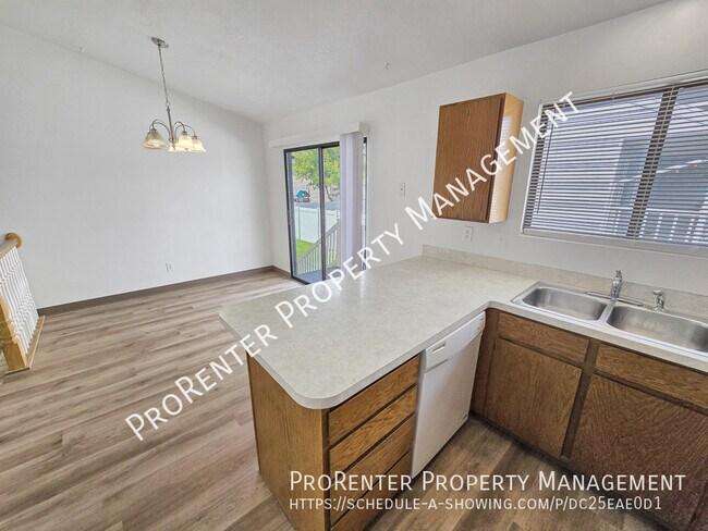 Building Photo - 239 E 975 S