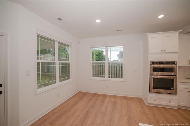 Building Photo - 212 Stafford Ave