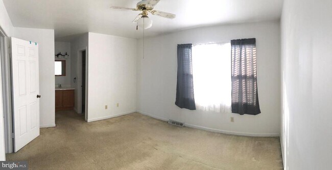 Building Photo - 975 Byers Ave