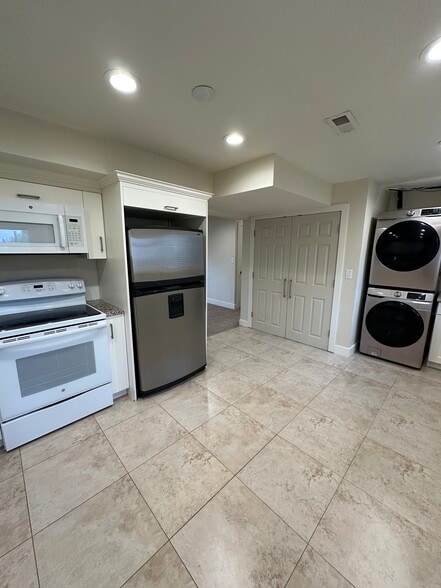 Building Photo - 2687 W 220 N