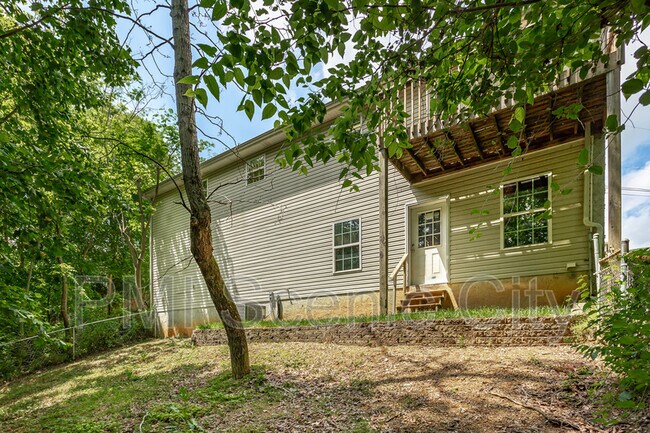 Building Photo - 343 Pine St