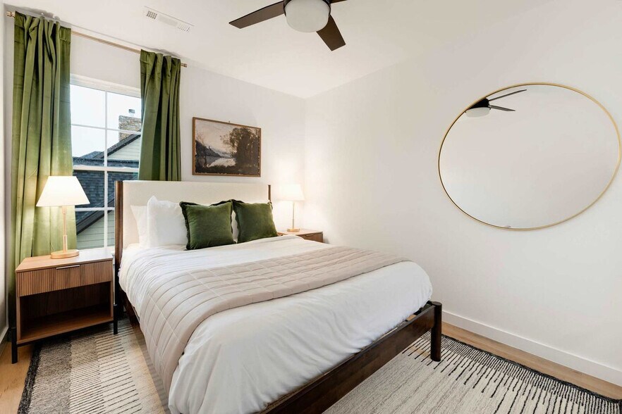 Building Photo - 738 N 5th St