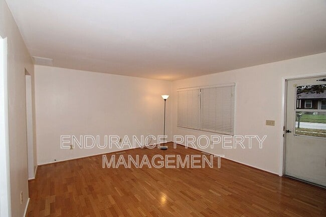 Building Photo - 1184 Holz Ave