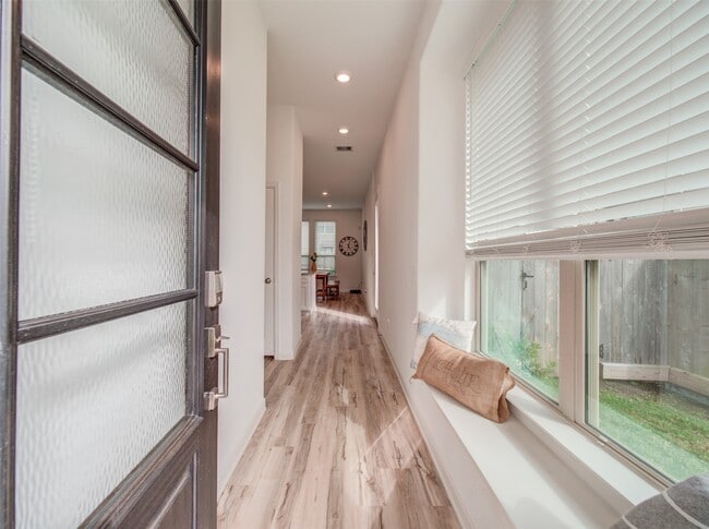 Building Photo - 22707 Sutherland Bend Ln