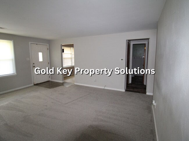Building Photo - 812-814 MELLEN