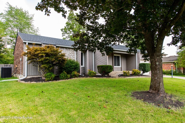 Building Photo - 8015 Schroering Dr