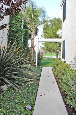 Building Photo - 2795 Cherry Hills Dr