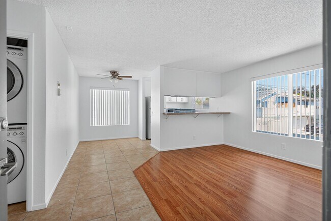 Building Photo - 1066 Coronado Avenue