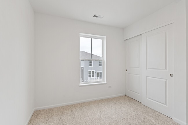 Building Photo - 14942 Dyer Ln