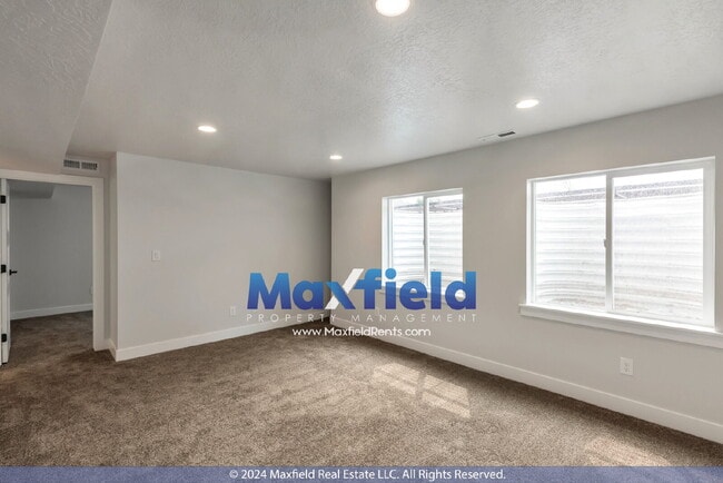 Building Photo - MODERN TWIN HOME - 4 BD 3.5 BA 2 GA - EV Friendly North Sale Lake /Bountiful Area