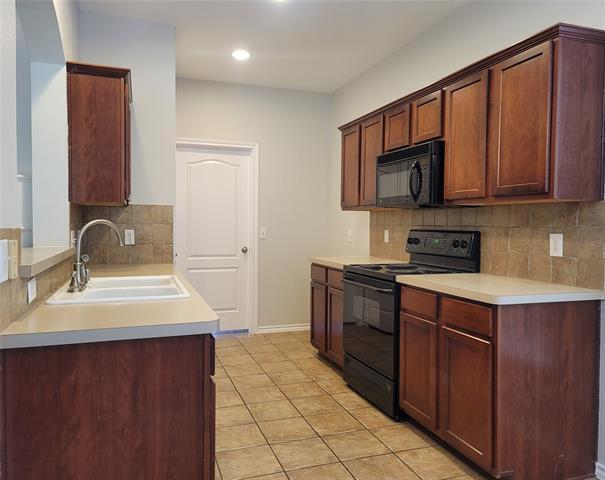 Building Photo - 806 Bens Dr