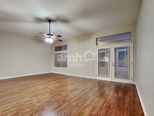 Building Photo - 13966 Summer Breeze Dr