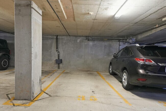 Building Photo - 1615 N Queen St