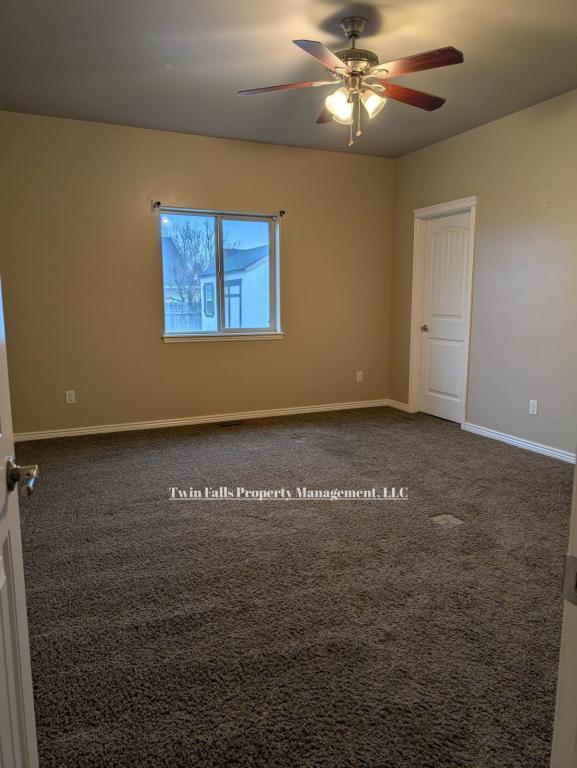 Building Photo - 763 Birchwood Rd