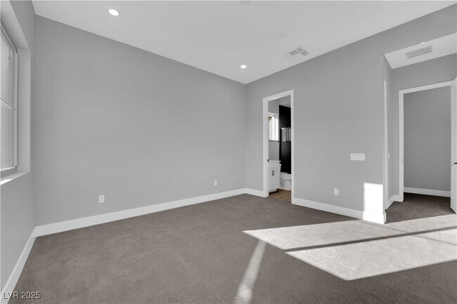 Building Photo - 10648 Stone Ledge Ave