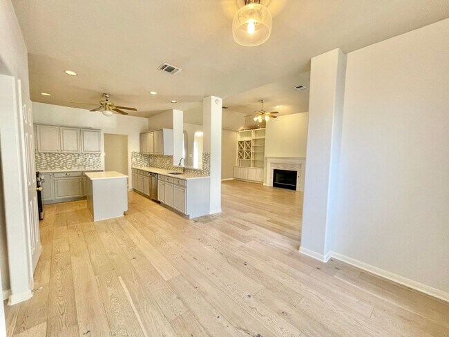 Building Photo - 707 Belmark Ct
