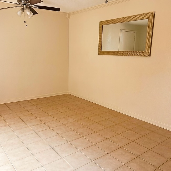 Building Photo - Harligen #5